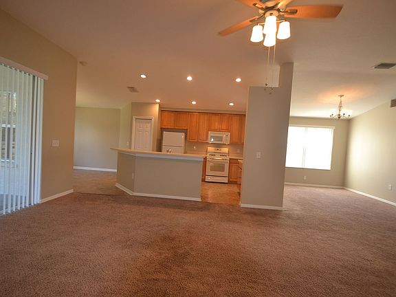 3rd image of 3930 Lockridge Dr