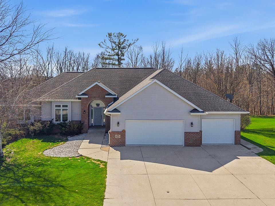 1st image of 214 Concord DRIVE