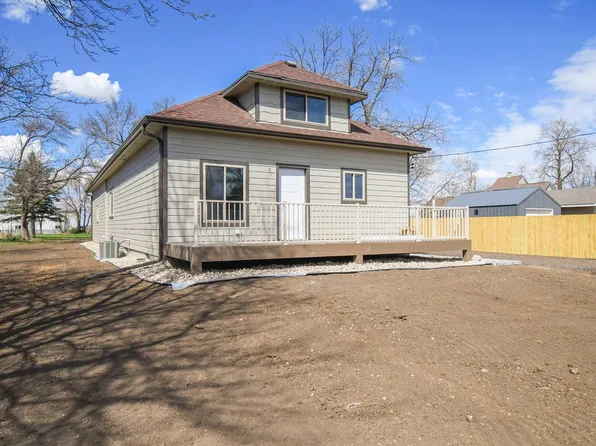 430 W Willow St, Canistota, SD 57012