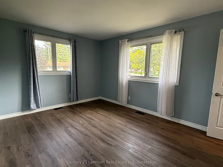 2 Argyle Cres — Photo 10