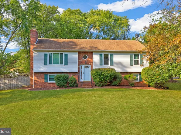 16 Buck Rd, Stafford, VA 22556