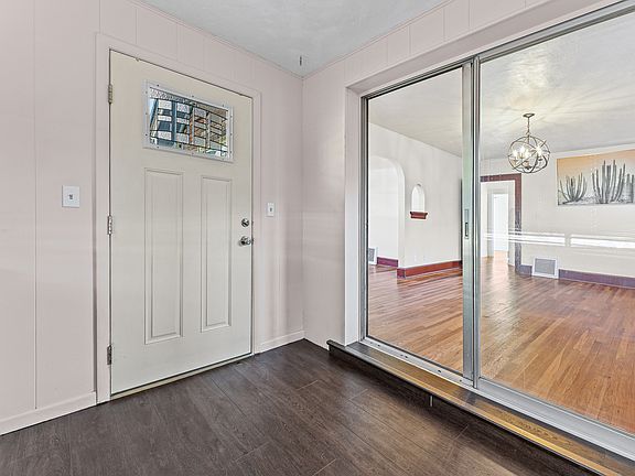 4th image of 2869 S Brinker Ave E