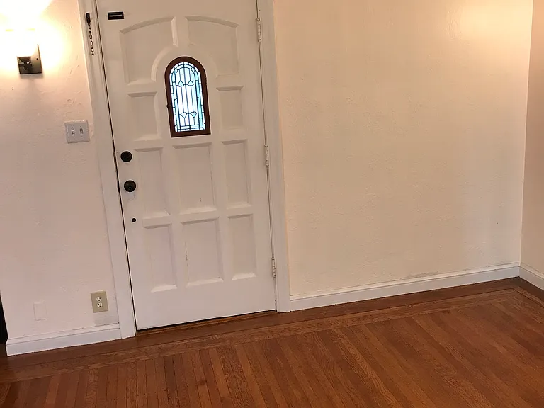 Nebraska St — Photo 15