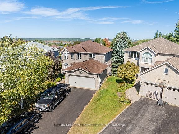 2nd image of 46 Bell St