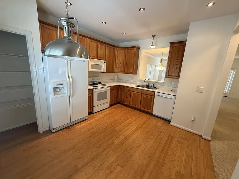 Large spacious kitchen