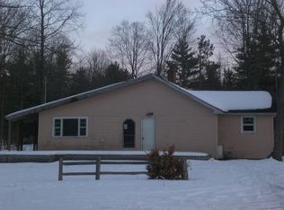 457 W Wackerly Rd, Sanford, MI 48657
