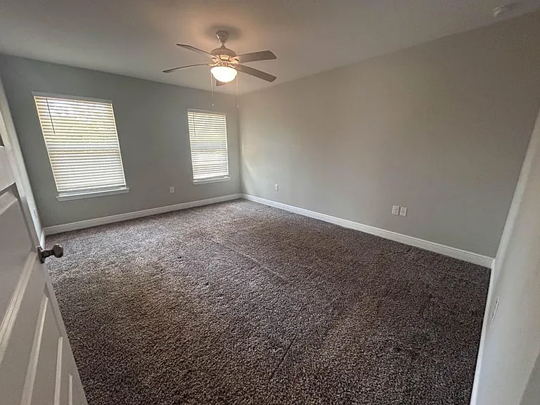3154 Maple St — Photo 11