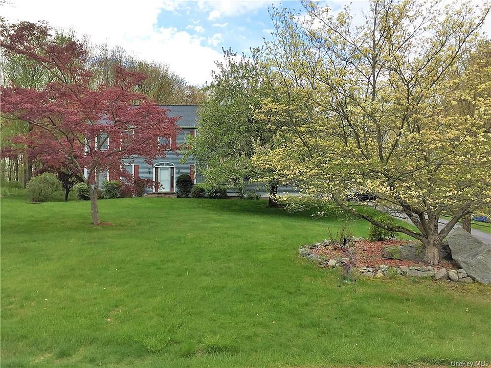 1st image of 10 Barlow Ct