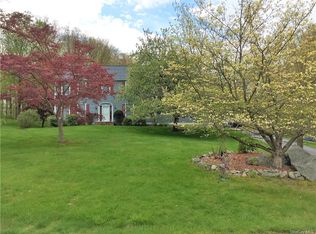 10 Barlow Ct, Amawalk, NY 10501