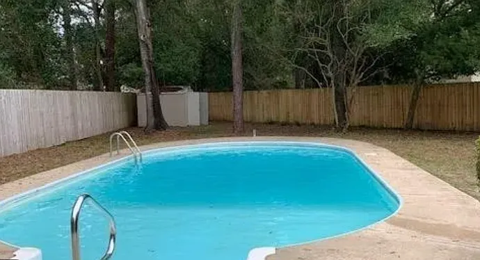 4 bed, 2324 sqft, $2,800 — Photo 3