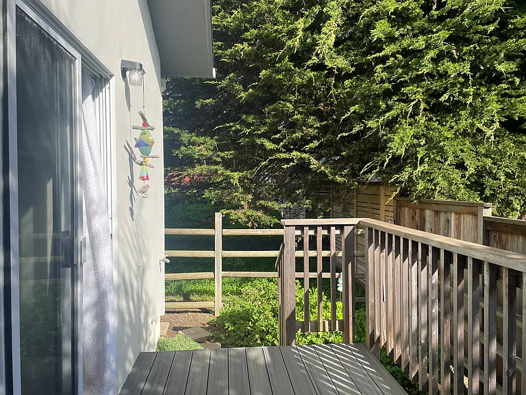 Emmons Rd — Photo 26