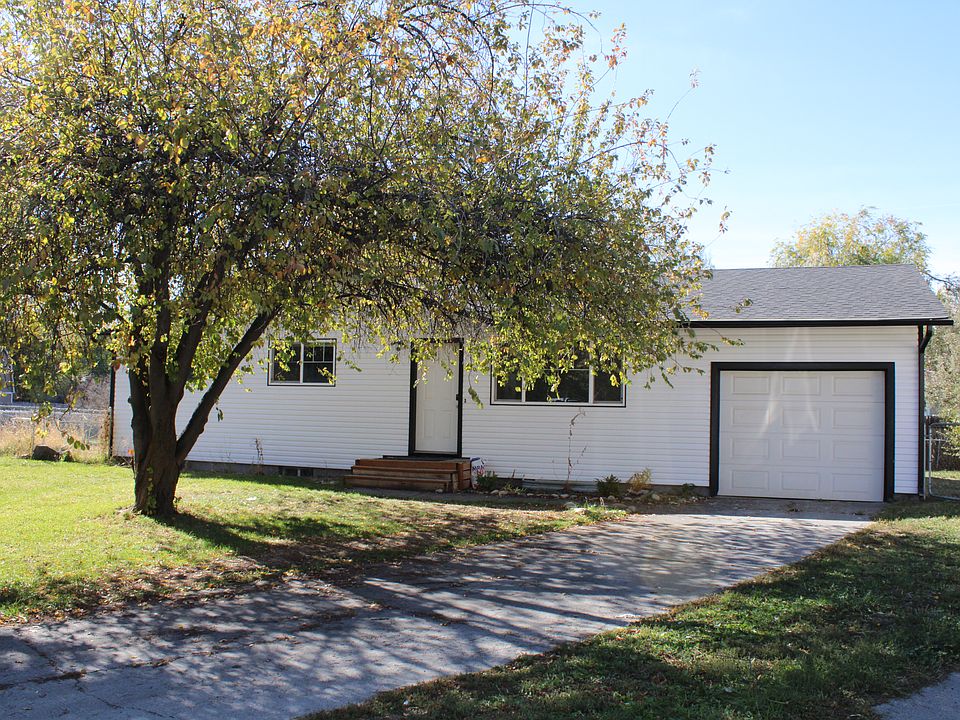 1st image of 575 N Crimson Dr