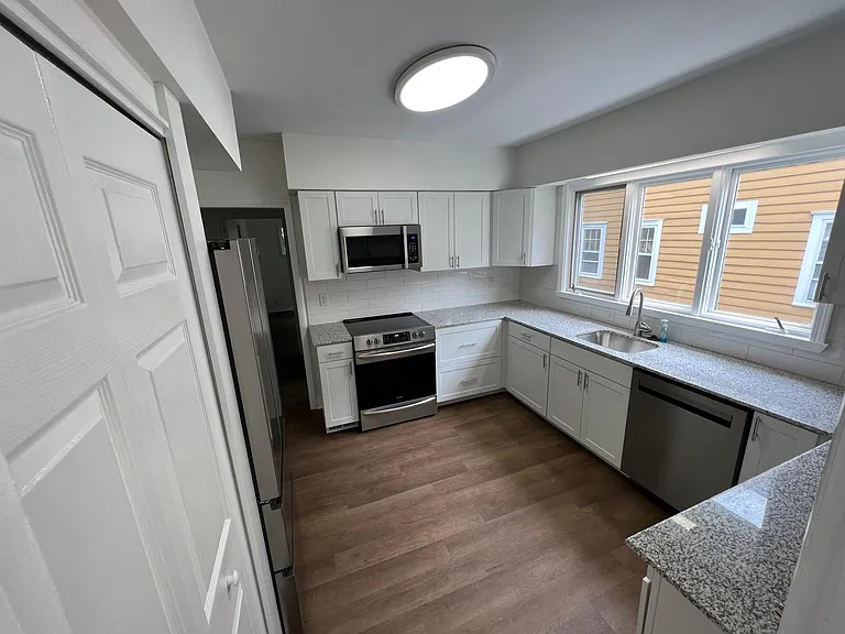 117 Gorland Ave #1 — Photo 3