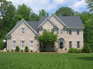5814 Wildrose Dr, Greensboro, NC 27410