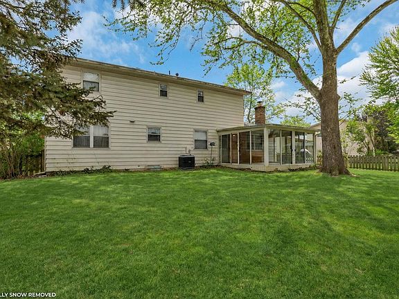 4th image of 1852 Balsamridge Rd