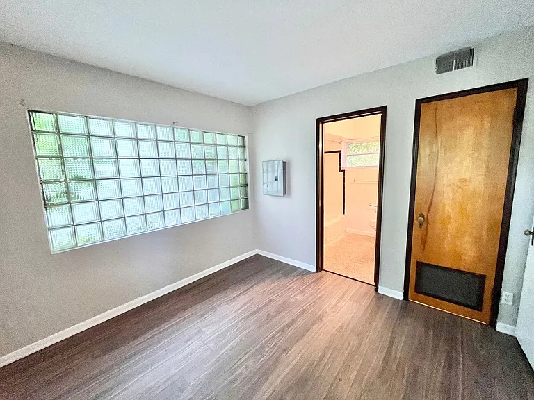112 Shepherd Ave — Photo 14
