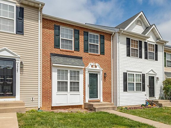 3rd image of 3923 Saint Michaels Sq