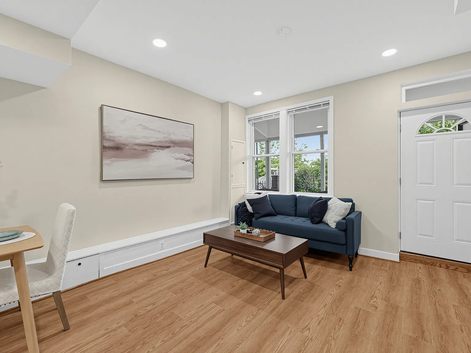 2 bed, 940 sqft, $2,995 — Photo 4