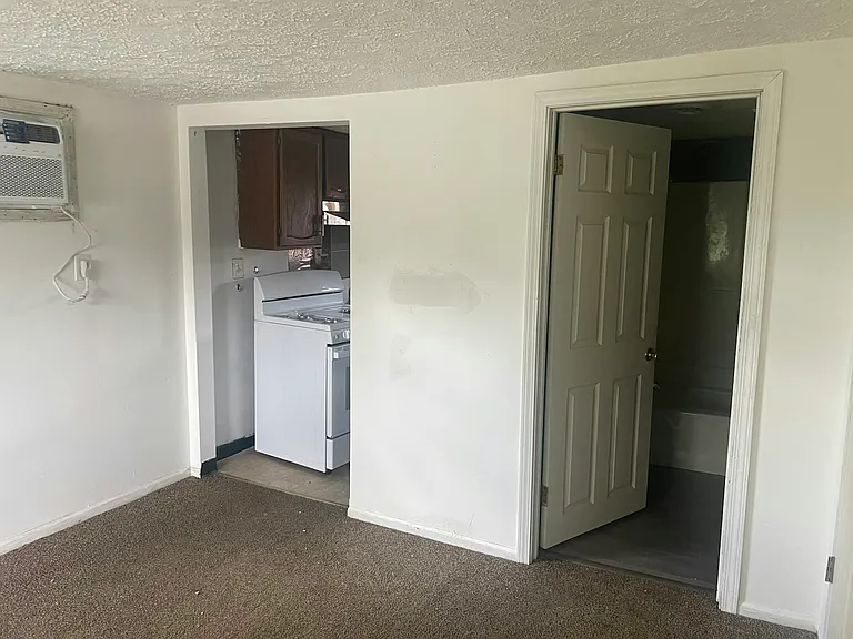 124 Russell Ave #3 — Photo 8