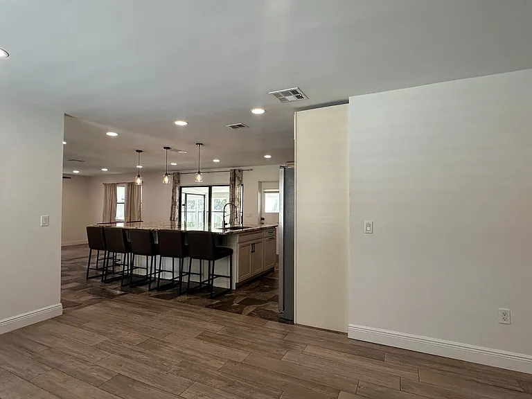 616 Iris St — Photo 19