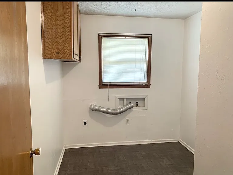 1209 Elm Ave — Photo 11