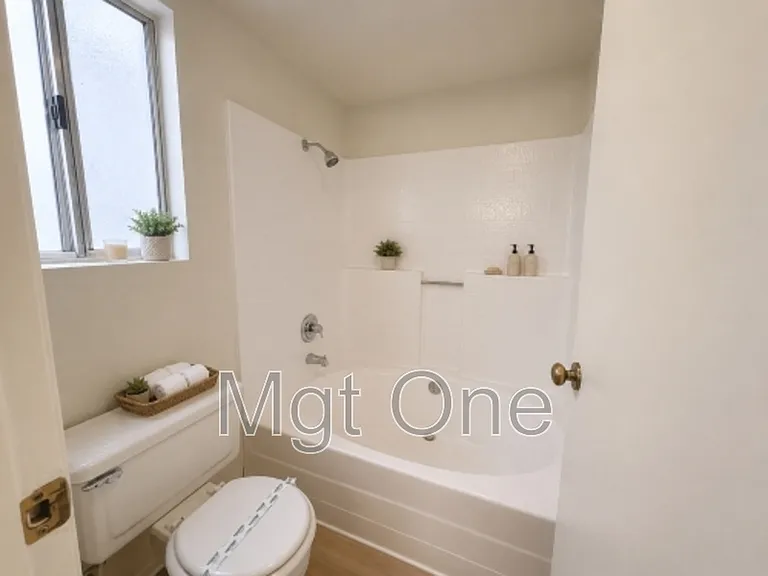 23575 Parkland Ave — Photo 17