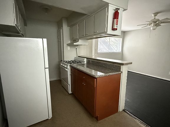 4th image of 1849 Richmond Ave #42
