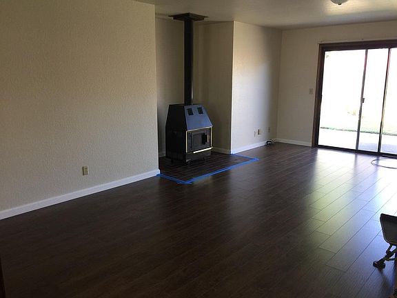 3rd image of 2721 Country Club Dr Unit B