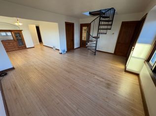 1405 N 52nd St, Milwaukee, WI 53208