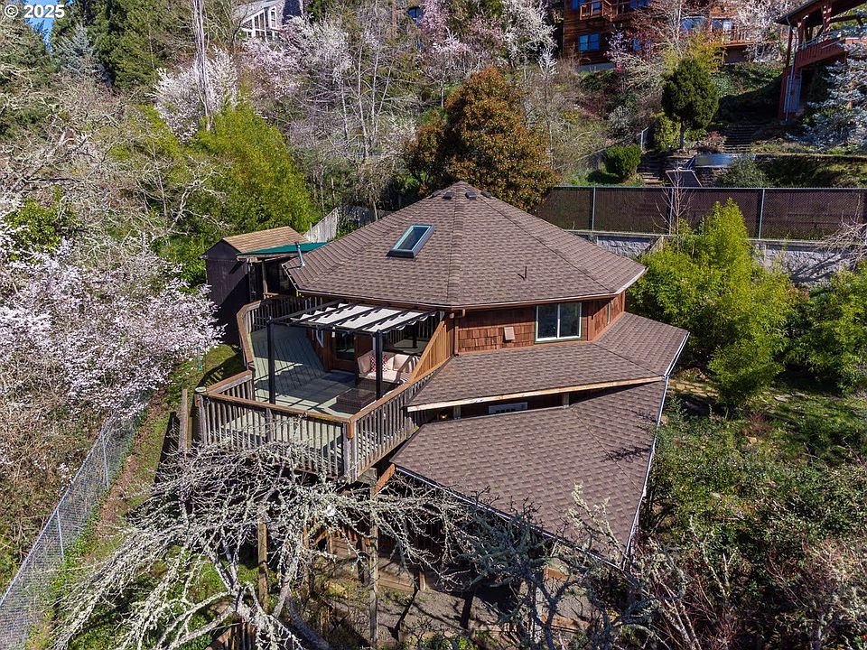 3725 Onyx St, Eugene, OR 97405 | Zillow