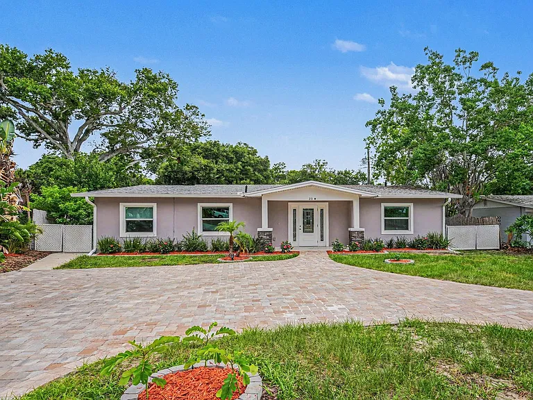 20 Hardee Cir N — Photo 1