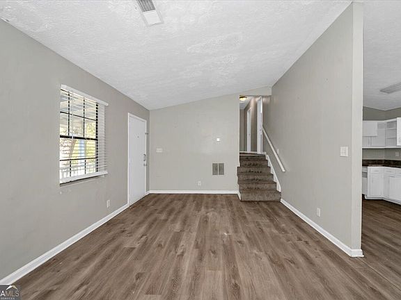 5th image of 1066 Dogwood Rd