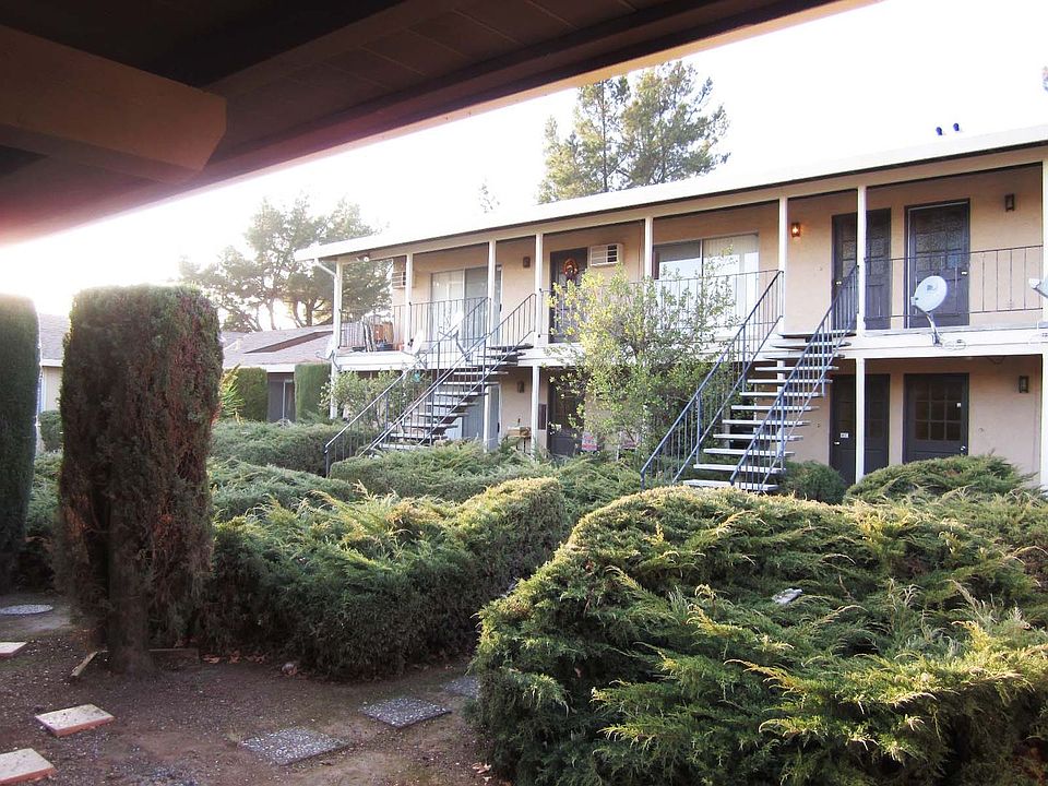 1st image of 15265 La Alameda Dr #14
