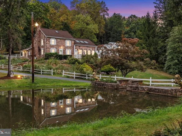 875 Valley Rd, Marysville, PA 17053