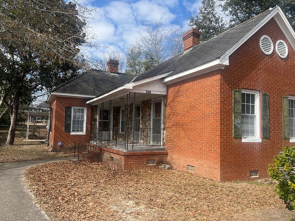 2nd image of 647 Rennie St