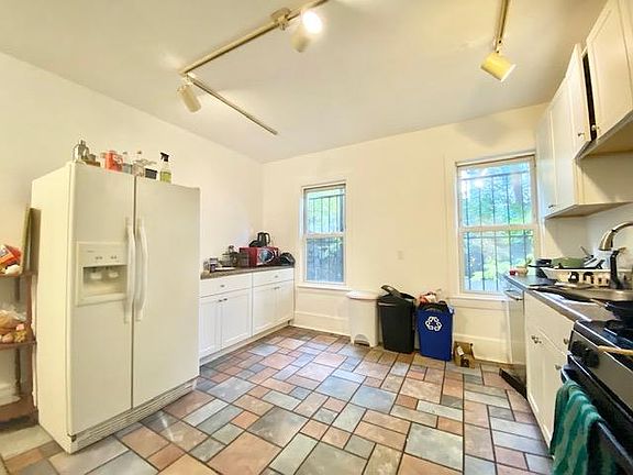 3rd image of 8 Sewall St