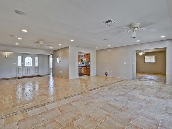 5th image of 10318 W Cameo Dr