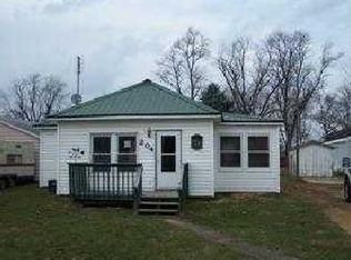204 Pine Ave, Chana, IL 61015