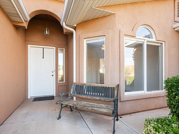 2nd image of 424 S Puerto Dr