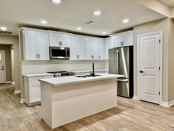 5th image of 565 S 28th St #A