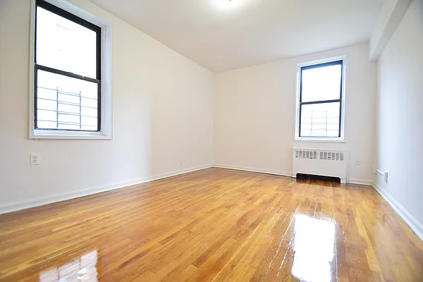 Rented by Goldfarb Properties | media 13