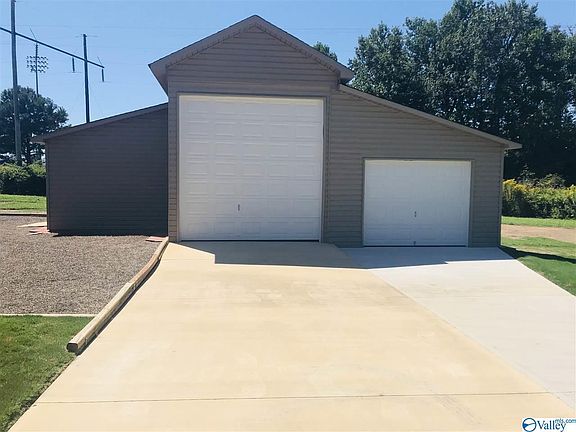 5th image of 97 Lions Dr