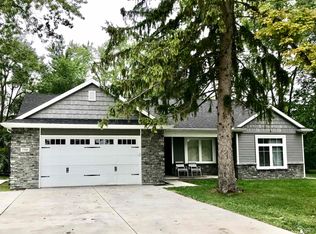 7331 Elmwood Rd, Temperance, MI 48182