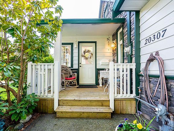 4th image of 20307 Ditton St