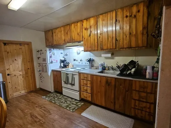 228 1/2 Sweathouse Creek Rd, Victor, MT 59875
