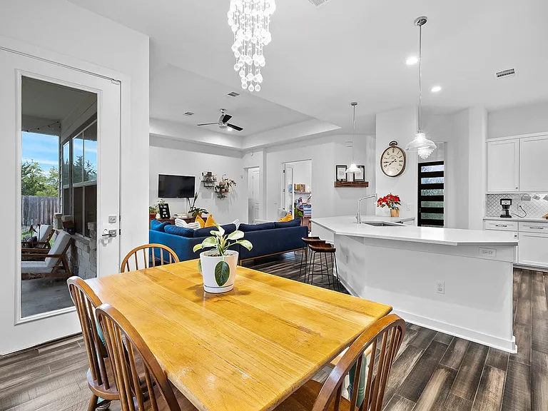 706 Stow Dr — Photo 14