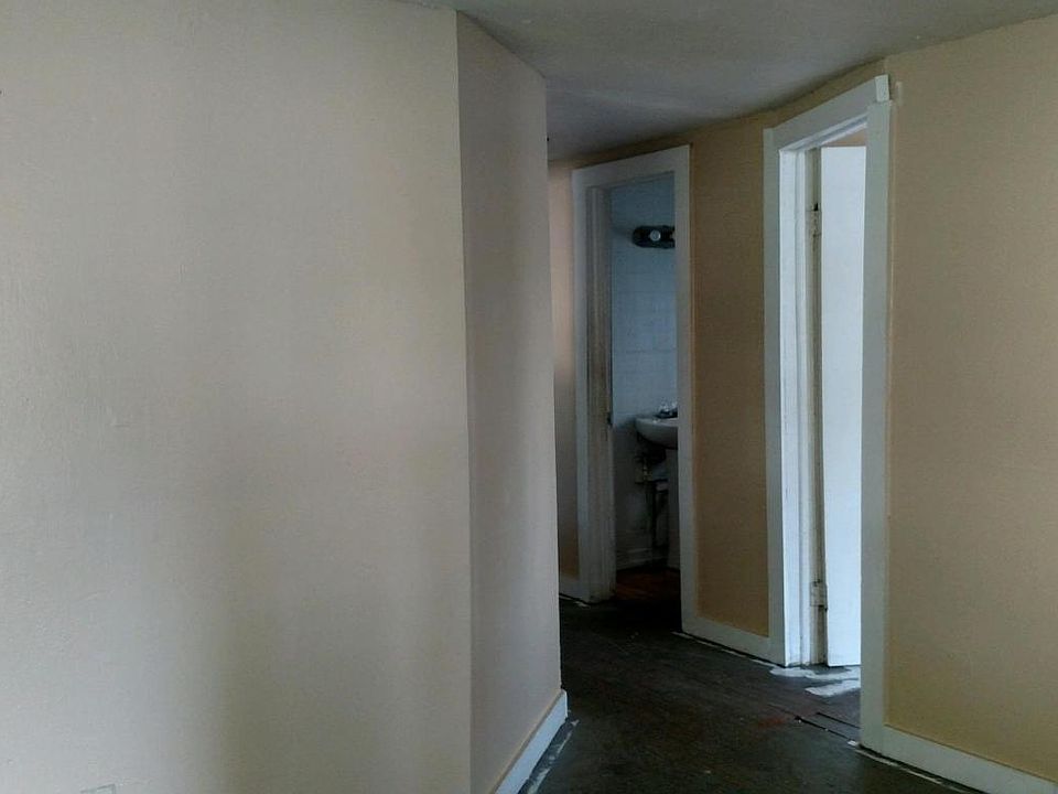 2nd image of 1953 Decottes St