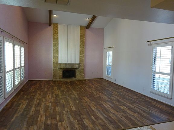 5th image of 3976 Lakeside Dr
