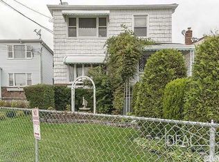 2336 Brookhaven Ave, Far Rockaway, NY 11691