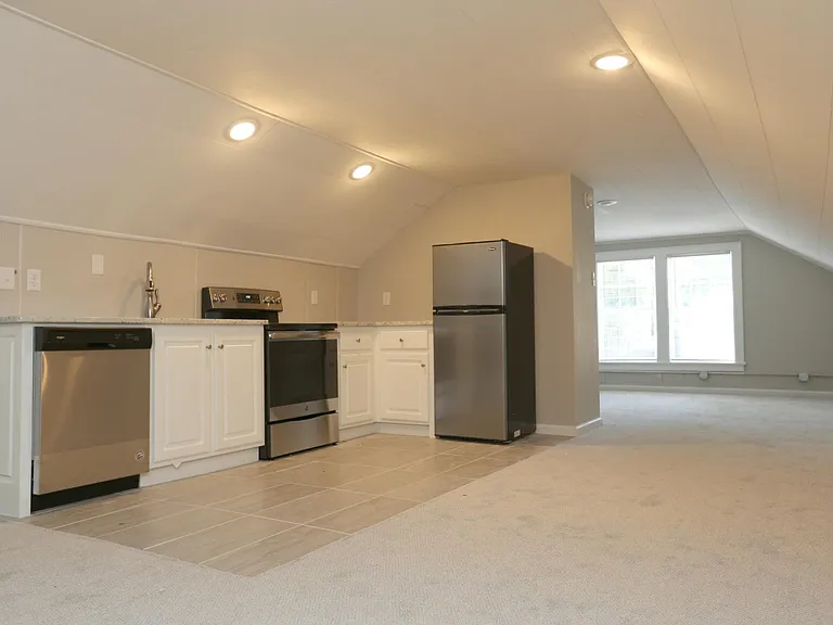 4000 Woodlawn Dr #B — Photo 6